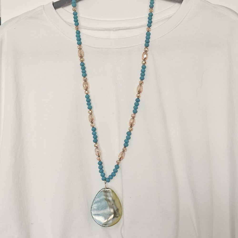 Elegant Turquoise Necklace